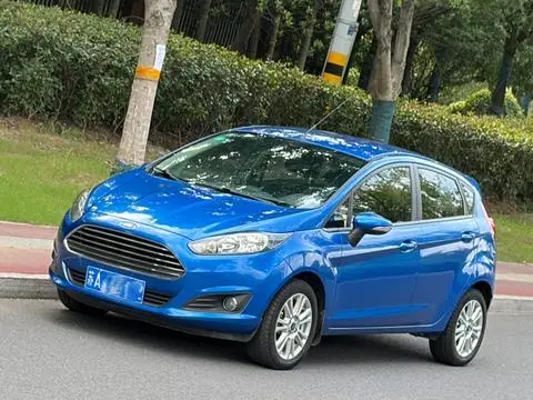 Ford 嘉年华 2013