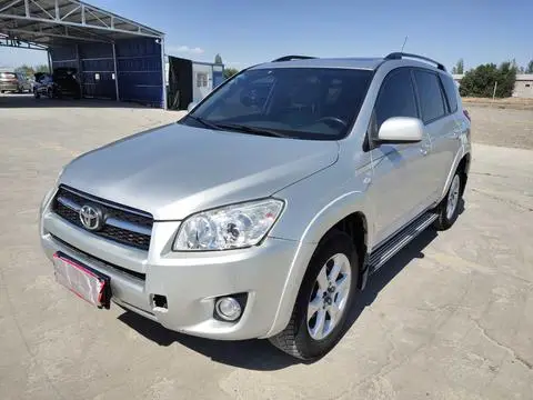 Toyota RAV4 2010