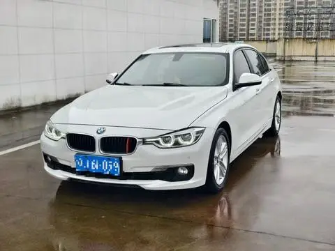 BMW 3 Series 2018 — фото 1