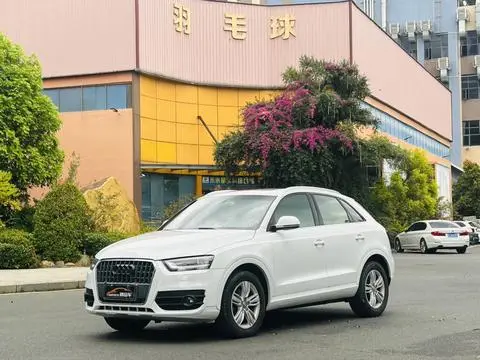 Audi Q3 2015