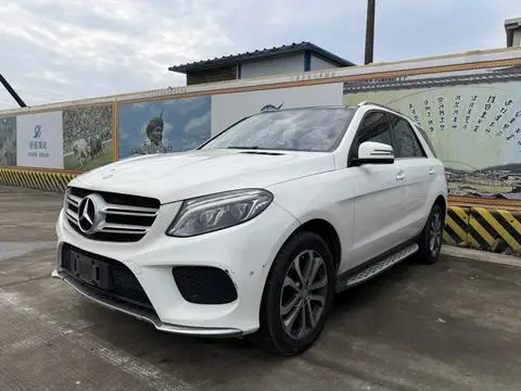 Mercedes-Benz GLE 2016