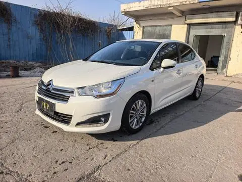 Citroën C4L 2013