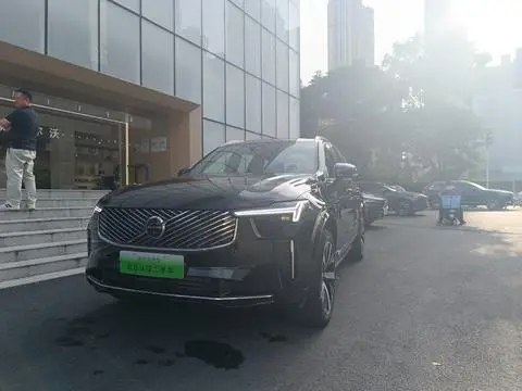 Volvo XC90 PHEV 2025