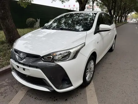 Toyota YARIS L 2020