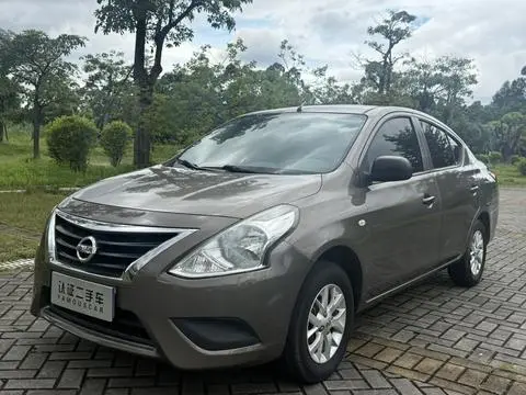 Nissan 阳光 2015