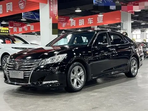 Toyota Crown 2017