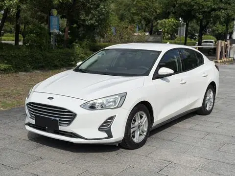 Ford Focus 2019 — фото 1