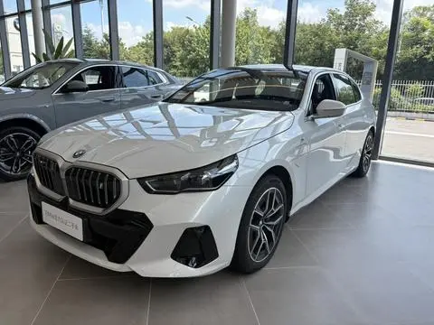 BMW i5 2025