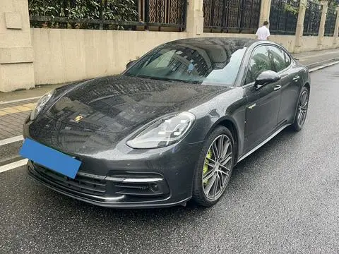 Porsche Panamera E-Hybrid 2018
