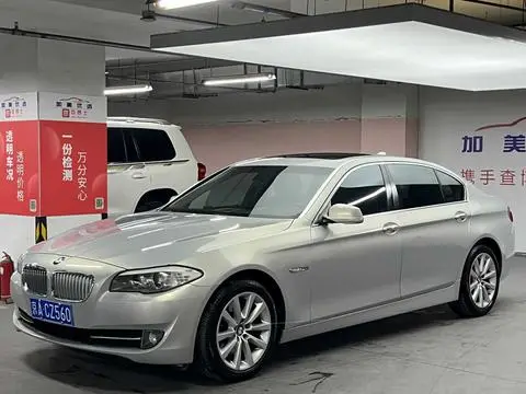 BMW 5 Series 2011 — фото 1