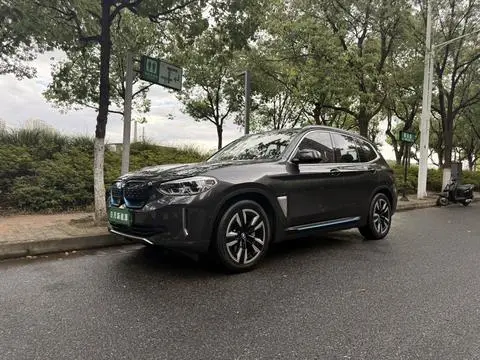 BMW iX3 2021