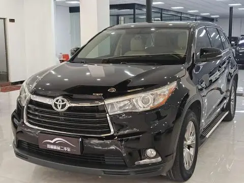 Toyota Highlander 2017 — фото 1