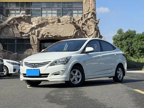 Hyundai 瑞纳 2014