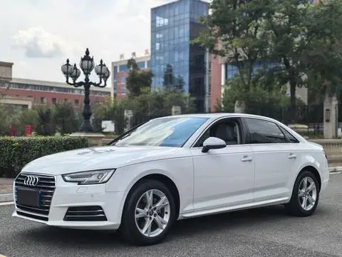 Audi A4L 2018