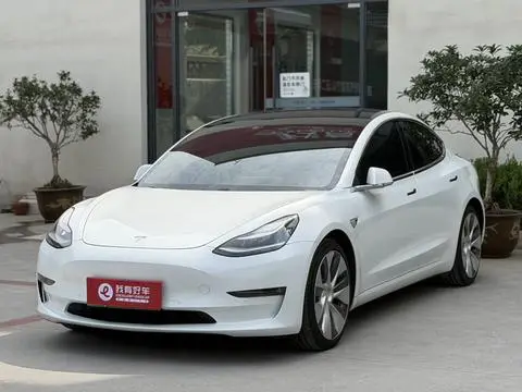 Tesla Model 3 2019 — фото 1