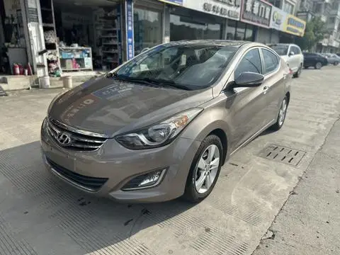 Hyundai Elantra Langdong 2013