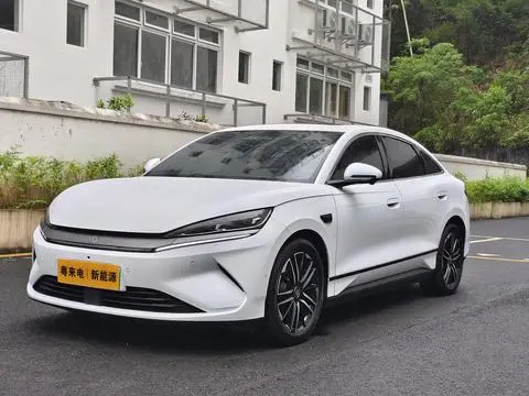 BYD 秦L EV 2025