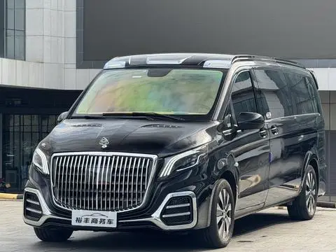 Mercedes-Benz 威霆 2020 — фото 1