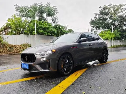 Maserati Levante 2021 — фото 1