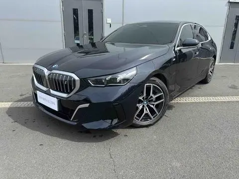 BMW i5 2025