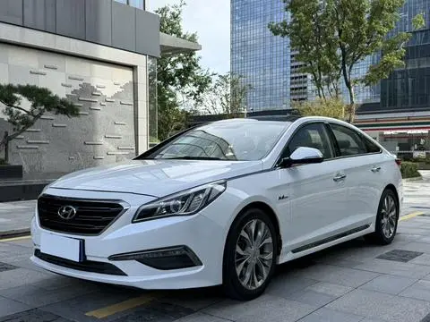 Hyundai 索纳塔九 2015