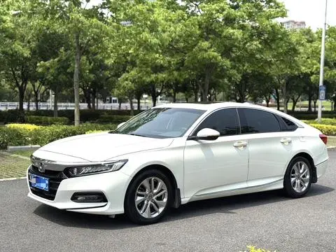 Honda Accord 2018 — фото 1
