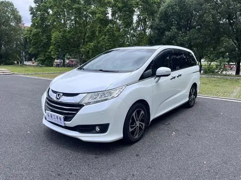 Honda Odyssey 2015 — фото 1