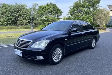 Toyota Crown 2005