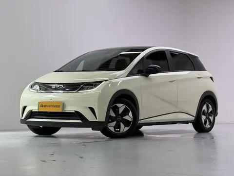 BYD Dolphin 2025