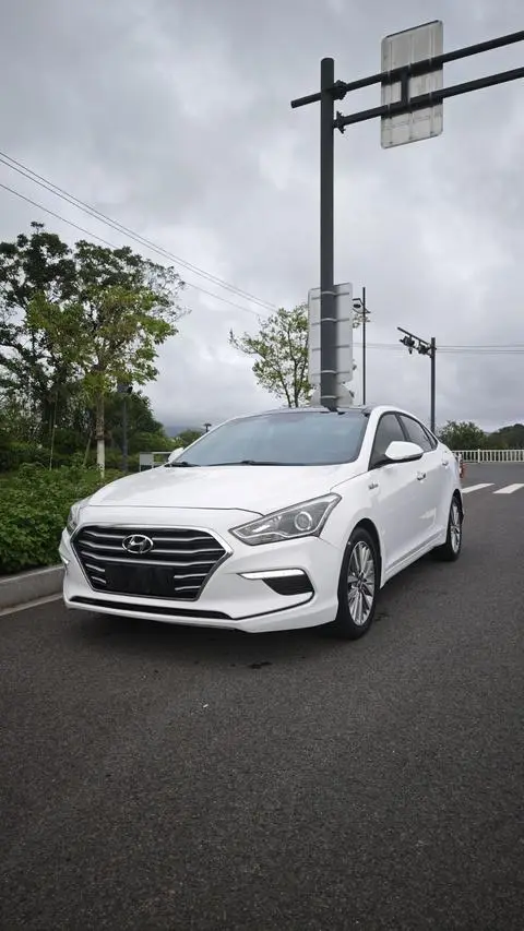 Hyundai 名图 2017 — фото 1