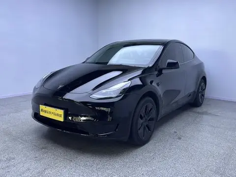 Tesla Model Y 2023 — фото 1