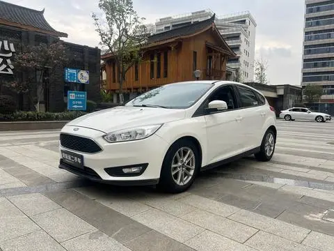 Ford Focus 2018 — фото 1
