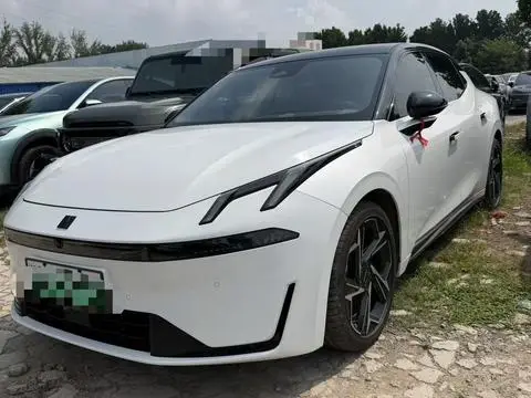 Lynk & Co 07 EM-P 2024