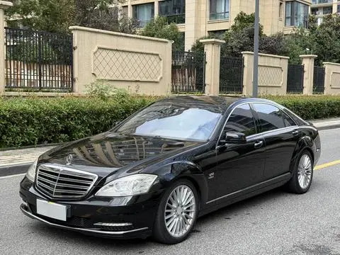 Mercedes-Benz S-Class 2012
