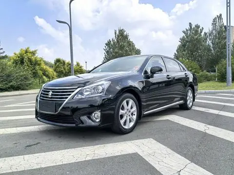 Toyota Crown 2012