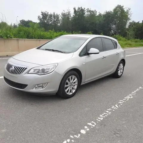 Buick Excelle GT 2013 — фото 1