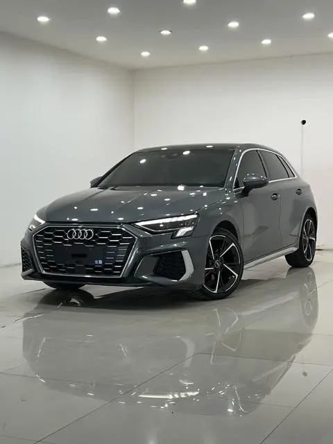 Audi A3 2024 — фото 1