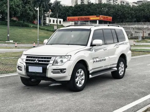 Mitsubishi 帕杰罗 2018