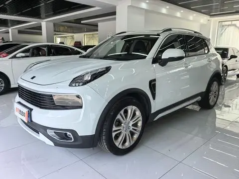 Lynk & Co 01 2017