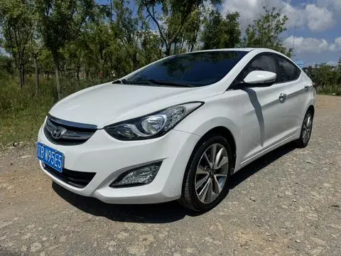 Hyundai Elantra Langdong 2015 — фото 1