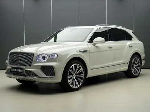 Bentley 添越PHEV 2021