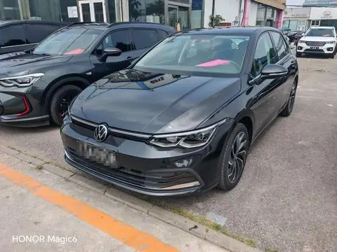 Volkswagen Golf 2021