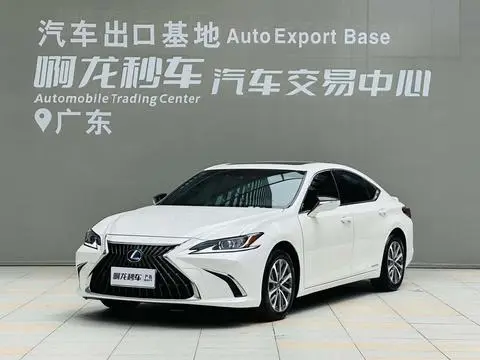 Lexus ES 2021