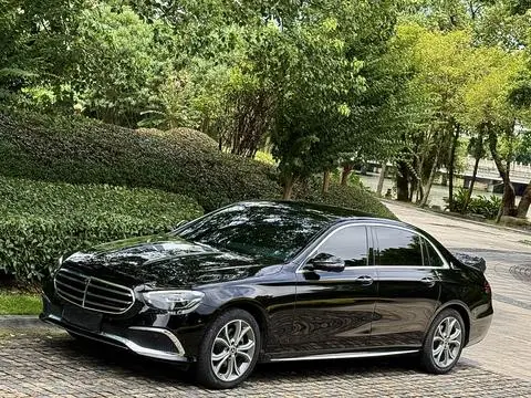Mercedes-Benz E-Class 2022