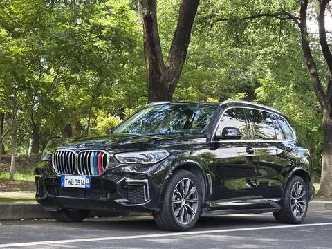 BMW X5 2022 — фото 1