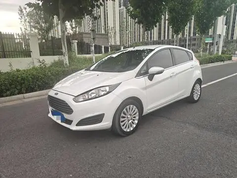 Ford 嘉年华 2013
