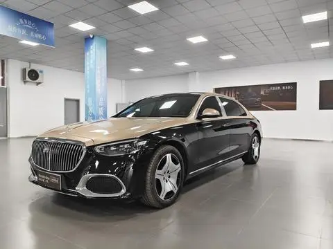 Mercedes-Benz 迈巴赫S-Class 2025