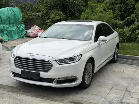 Ford 金牛座 2015