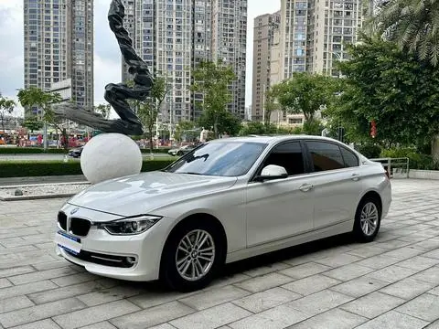 BMW 3 Series 2015 — фото 1