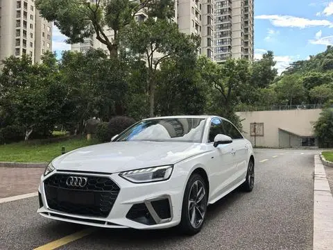 Audi A4L 2020 — фото 1